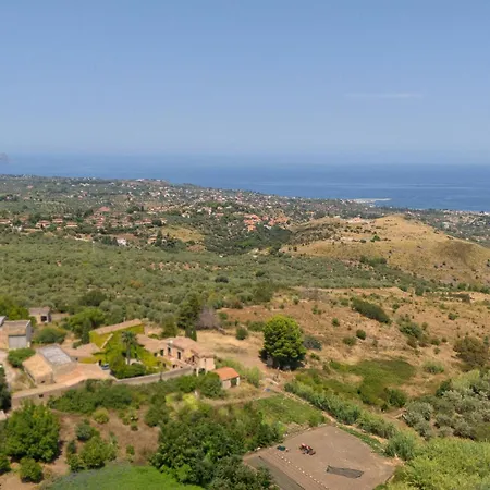 2 Bedroom Cozy In Сasa de vacaciones Trabia